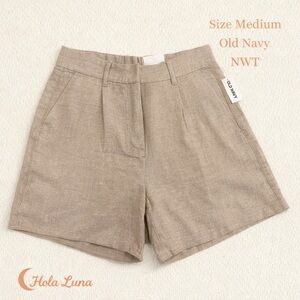 OLD NAVY WOMENS TAN SHORTS